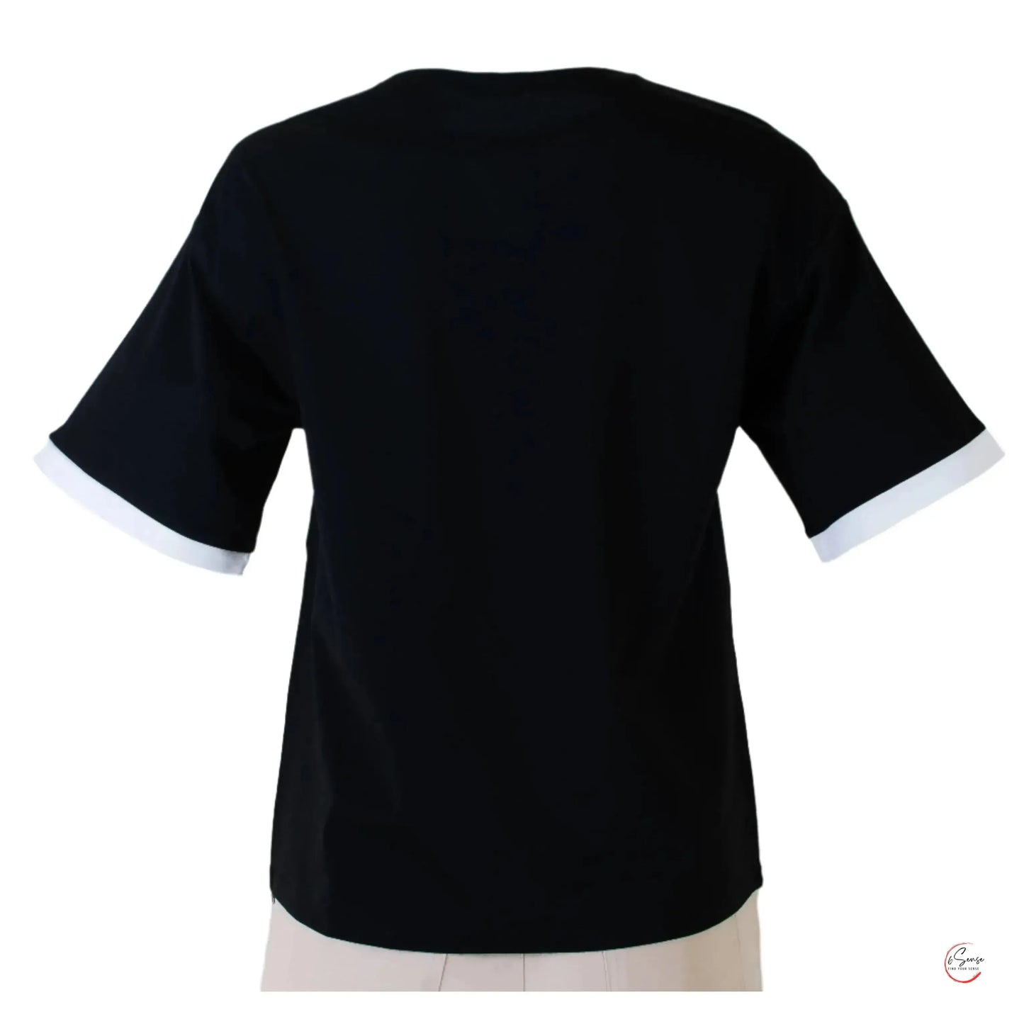 🐻 Закачлив стил и комфорт – черната тениска с мече е тук, за да ти създаде настроение! 🖤