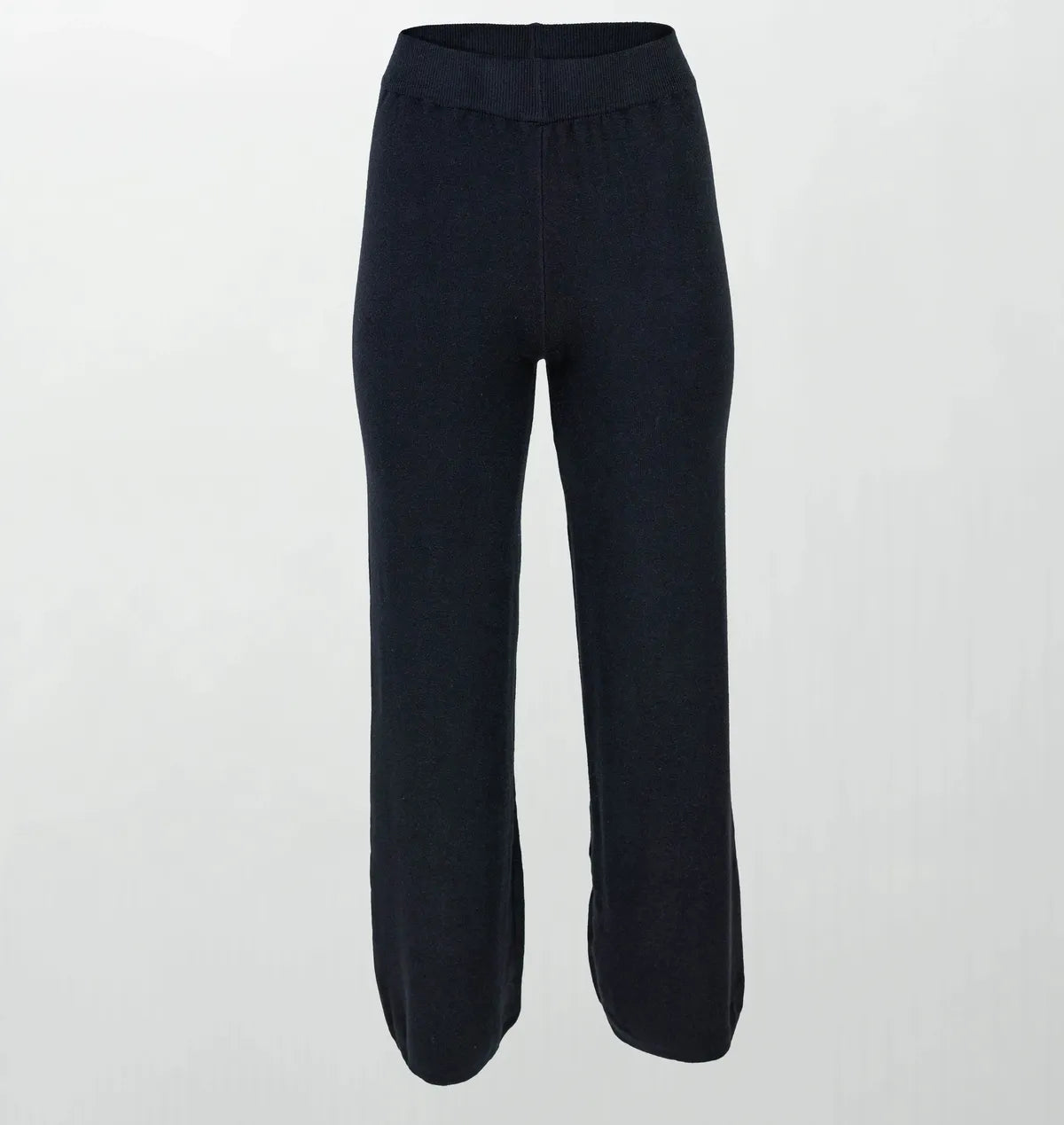 Дамски комплект от фино плетиво в черно - Pearl Ease-комплекти-6Sense