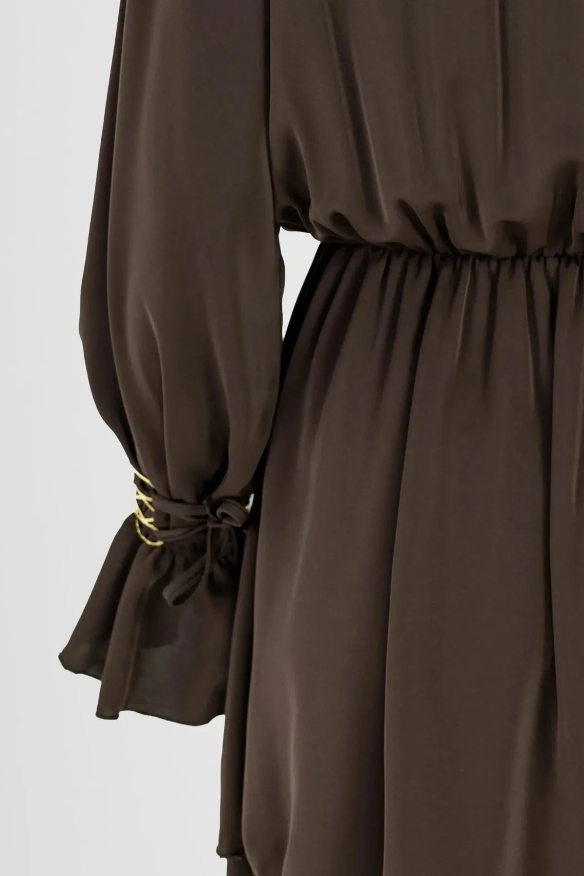 Сатенена кафява рокля с жабо - Mocha-рокли-6Sense