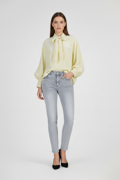 Готова визия - ванилова блуза и светлосиви дънки – Vanilla Denim Set