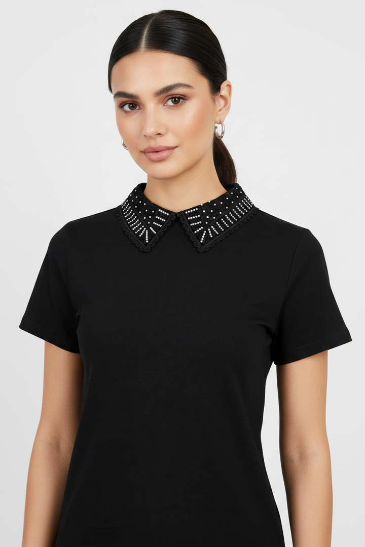 Дамска черна тениска с яка и камъни – Noir Collar