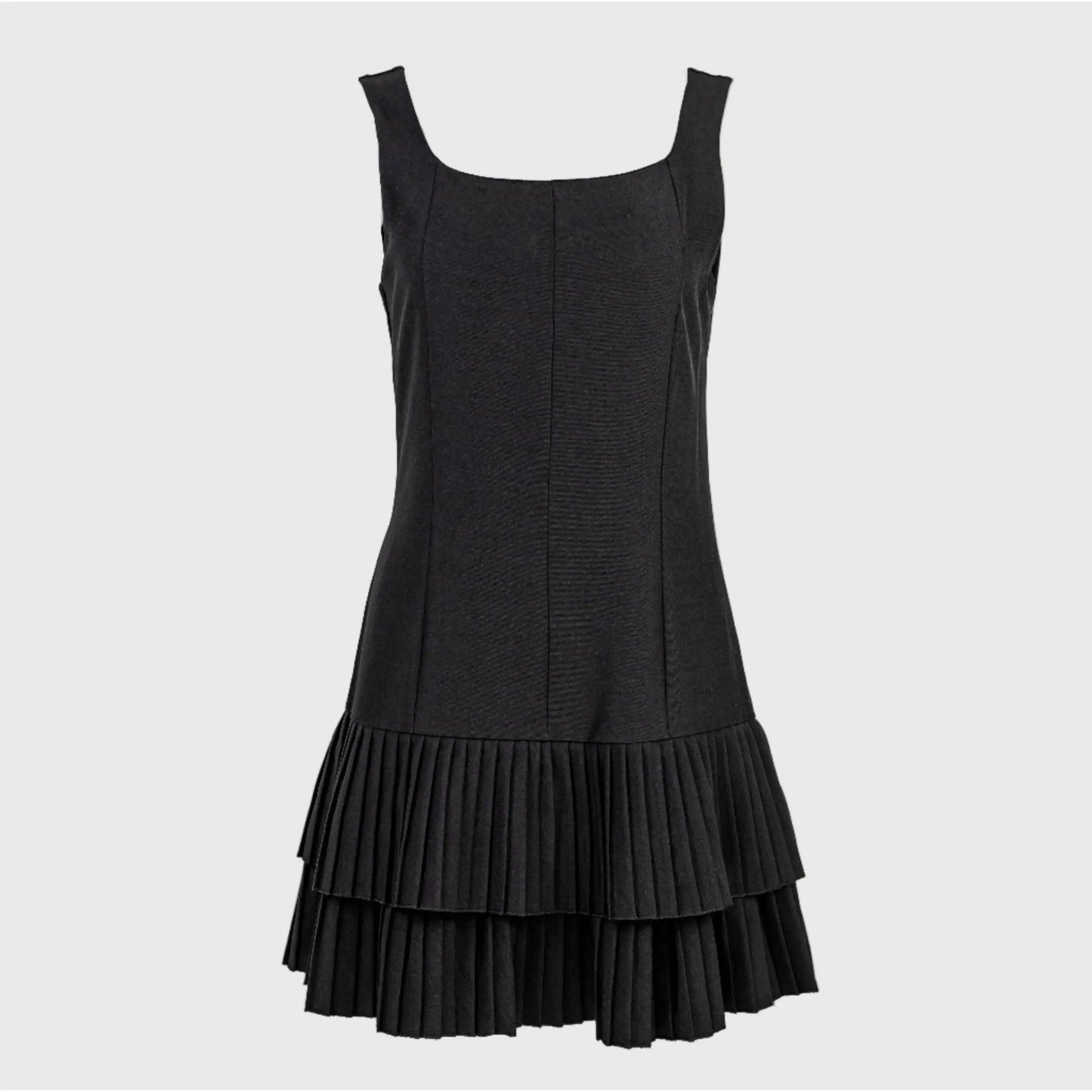 Черна къса рокля с презрамки | колекция есен-зима 6Sense