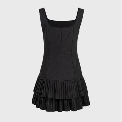 Черна къса рокля с презрамки | колекция есен-зима 6Sense