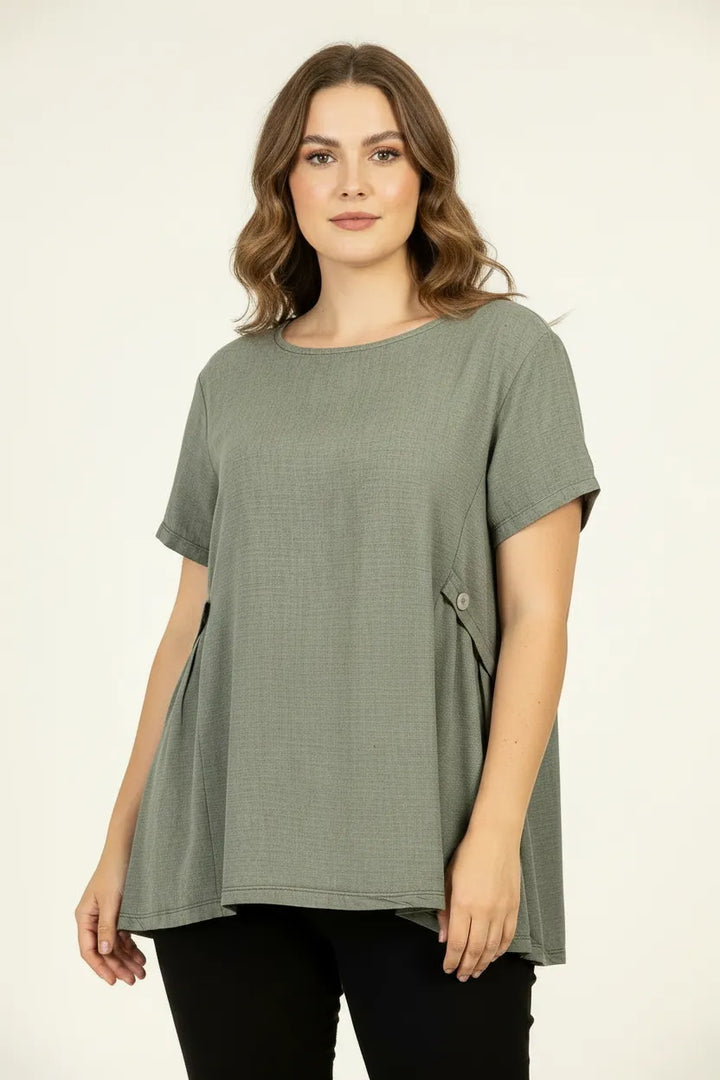 Дамска блуза с къс ръкав в тъмно зелено - Plus Size - Natural Ease