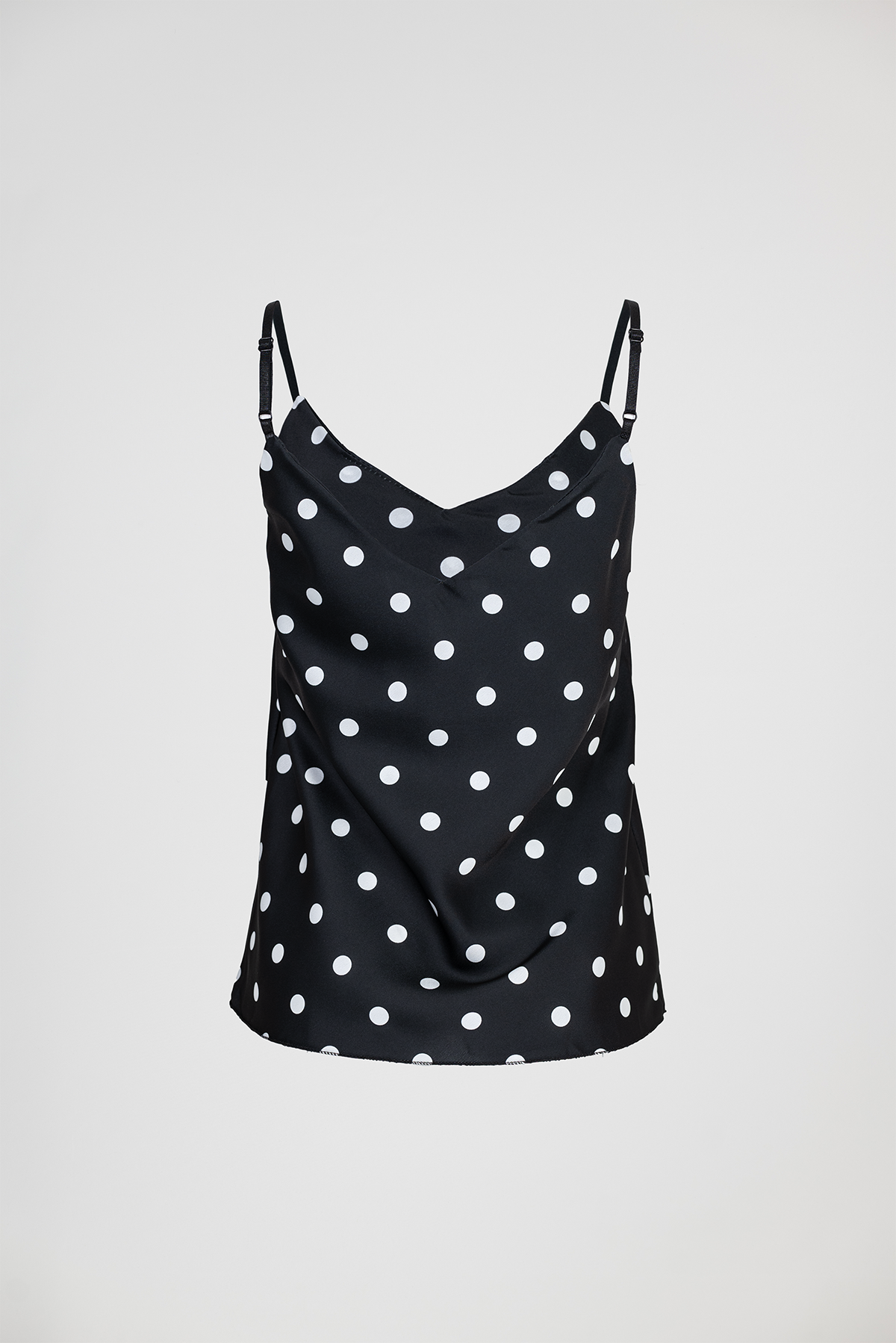 Сатениран дамски топ в черно на точки - Polka Chic