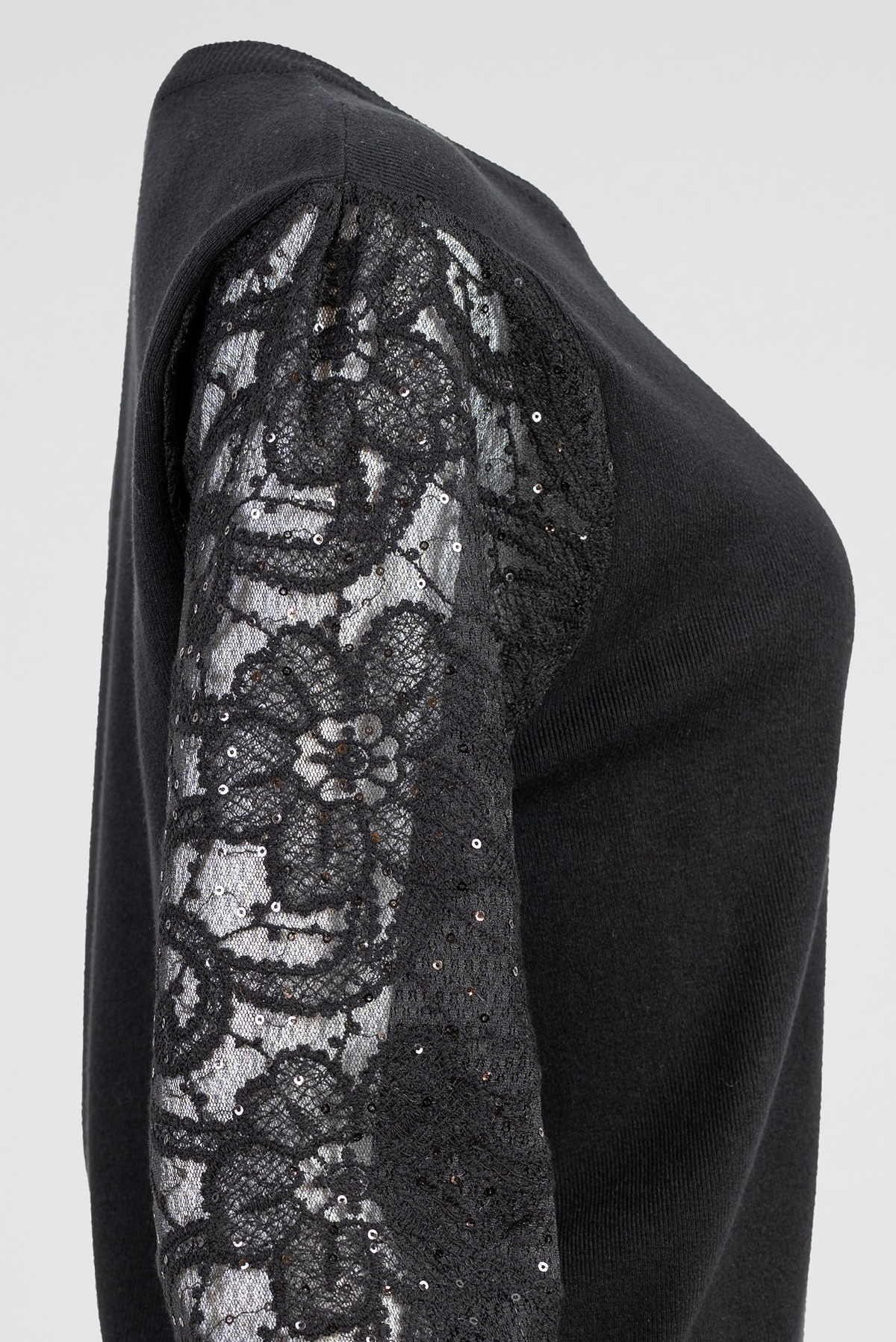 Дамска фино плетена блуза с дантелени ръкави – Black Lace Knit