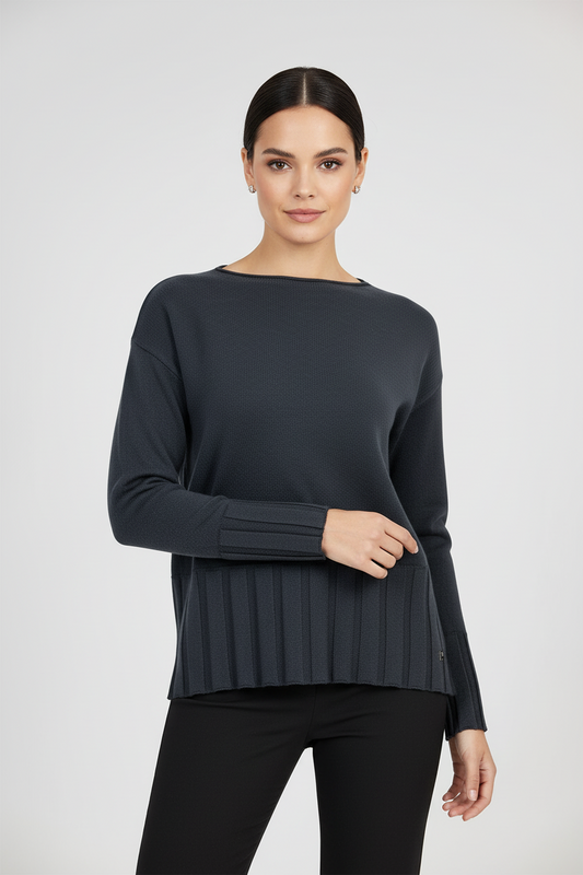 Дамски фин пуловер в черно с рипсен подгъв - Soft Line