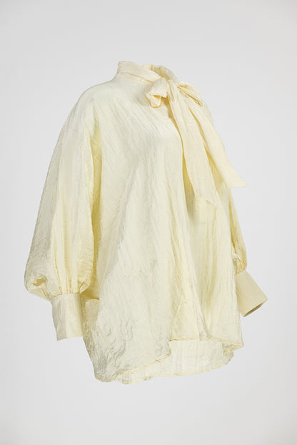 Дамска блуза с панделка на яката и прилеп ръкави – Vanilla Bow