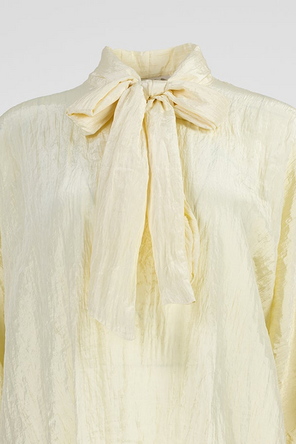 Дамска блуза с панделка на яката и прилеп ръкави – Vanilla Bow