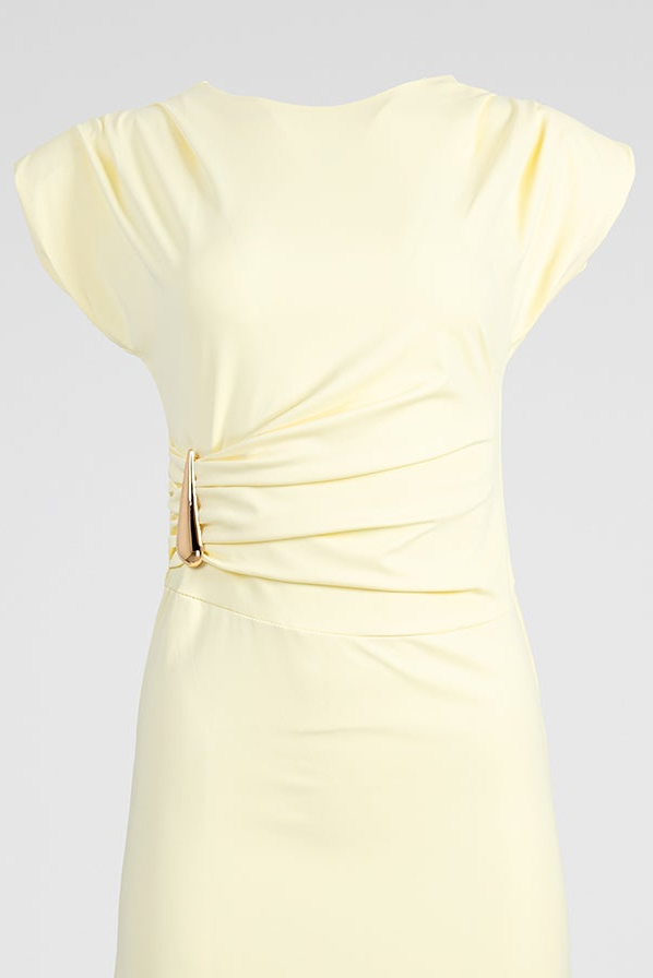 Дълга жълта рокля с драпирана талия и метален акцент - Sun Veil
