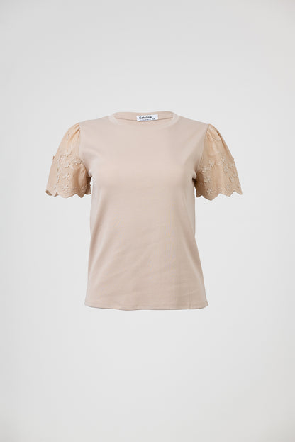 Дамска бежова тениска с бродирани ръкави от памук – Soft Тоuch