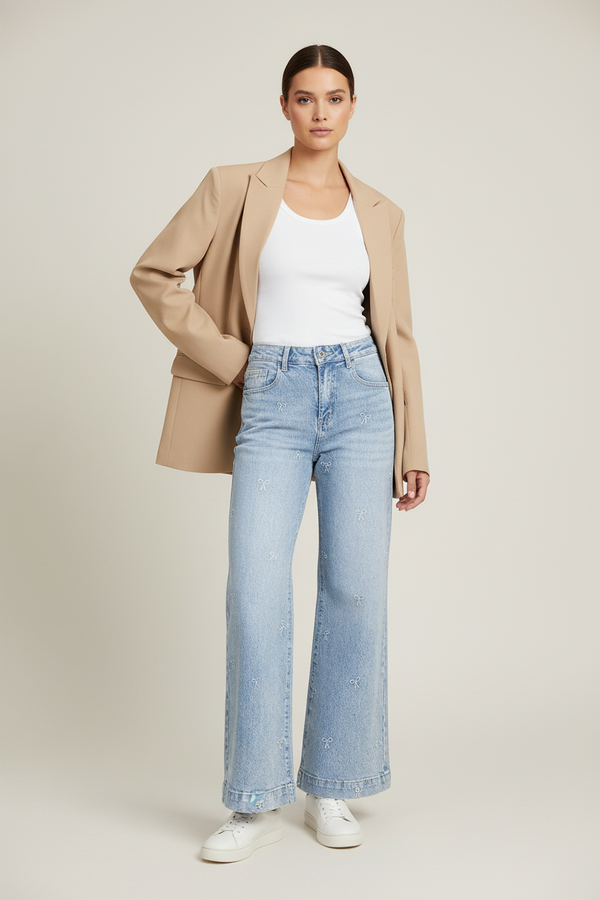 Дамски светлосини дънки с широк крачол - Bow Whisper