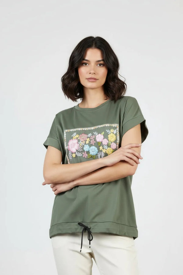 Дамска блуза с цветна 3D бродерия и връзка в подгъва  - Pastel Flow