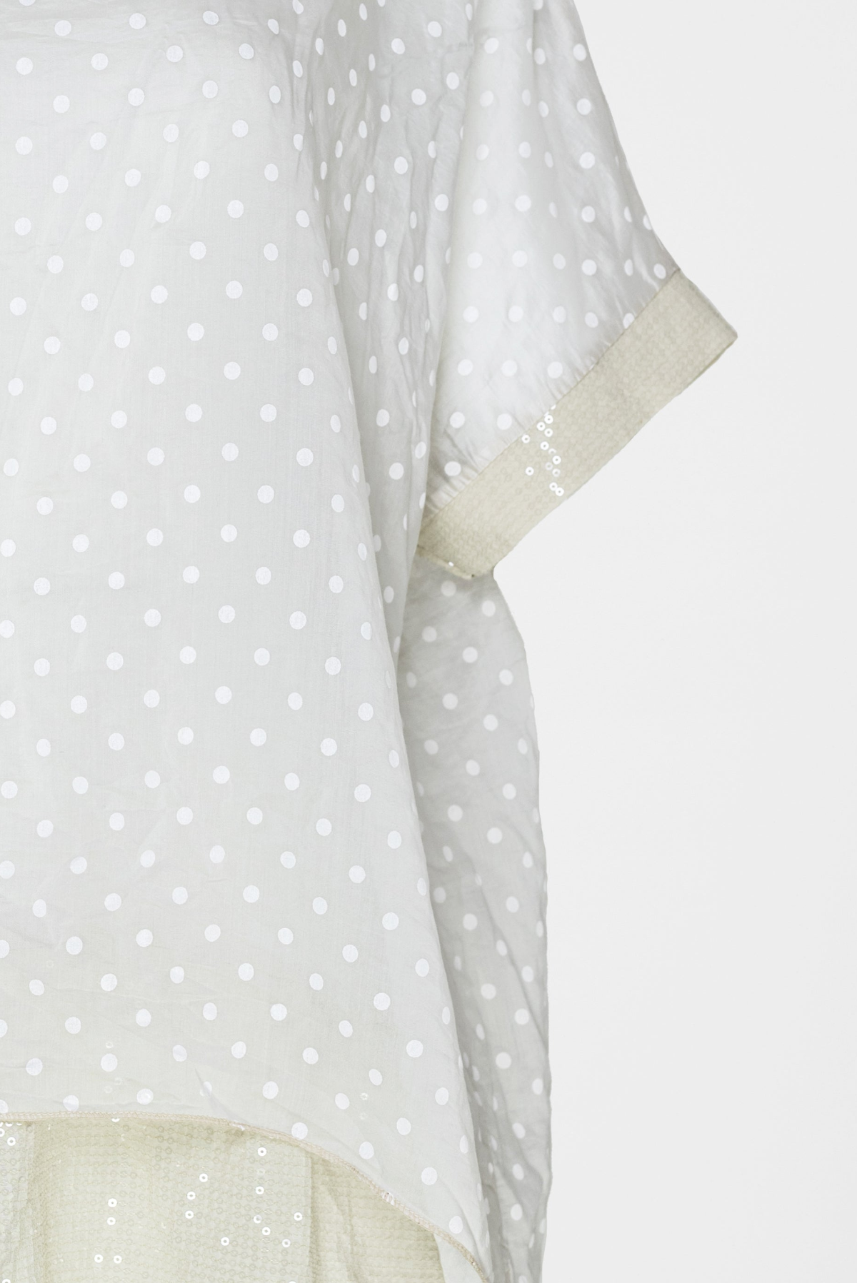 Ефирна бежова туника на бели точки с подплата - Dot Breeze