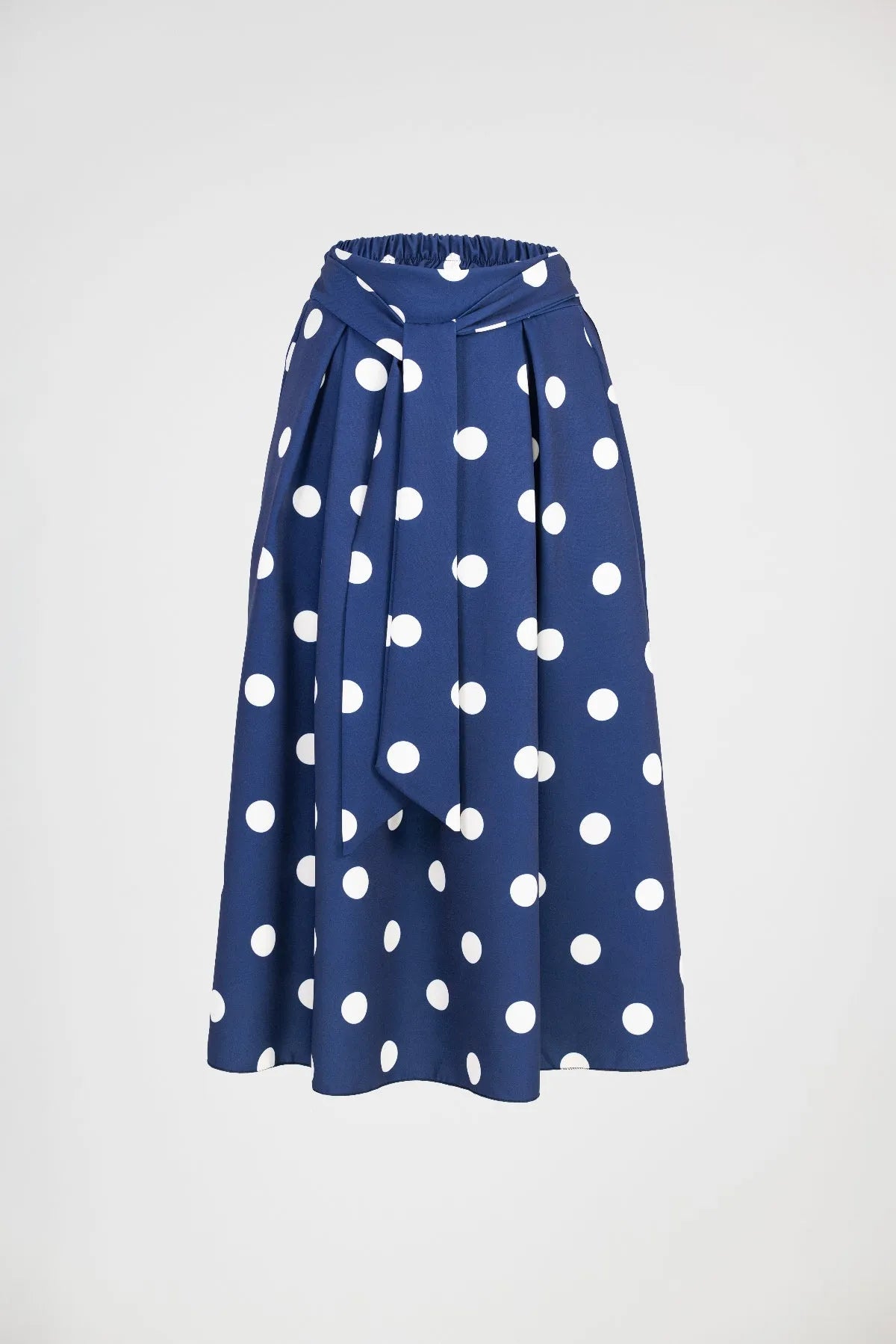 Синя пола на бели точки с колан и странични джобове - Marina Dot