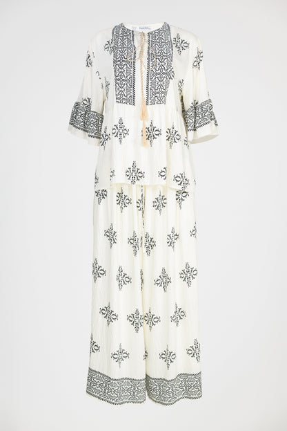 Дамски комплект блуза и панталон с бродерия – Boho Grace