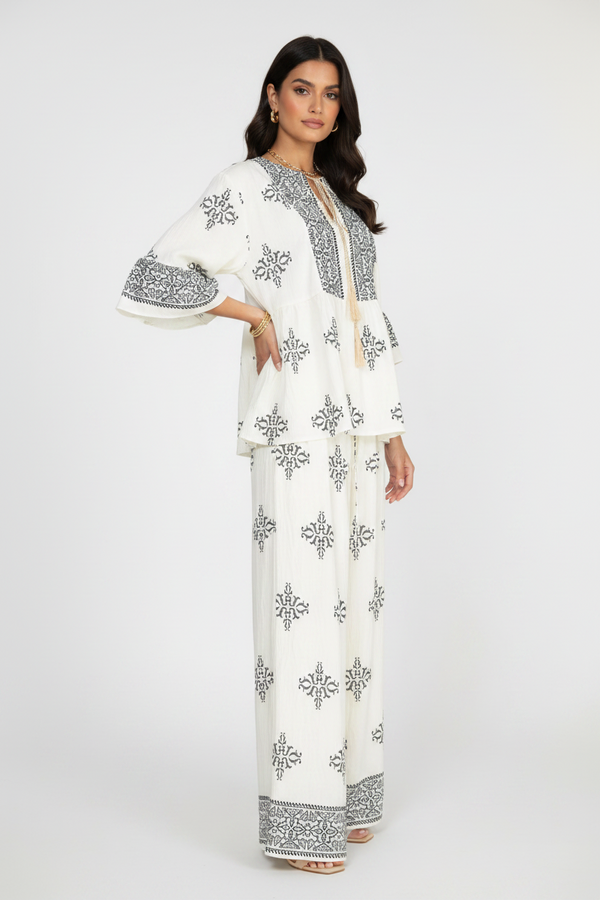 Дамски комплект блуза и панталон с бродерия – Boho Grace