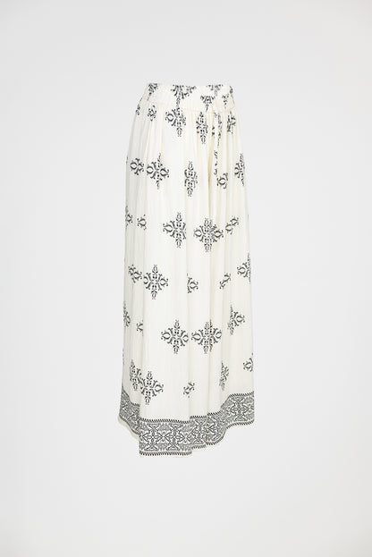 Дамски комплект блуза и панталон с бродерия – Boho Grace