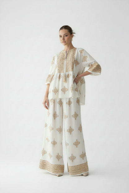 Дамски комплект блуза и панталон с бродерия в бежови тонове – Boho Grace