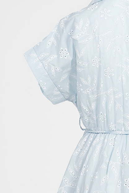 Дамска светлосиня рокля с рязана бродерия и колан – Sky Lace