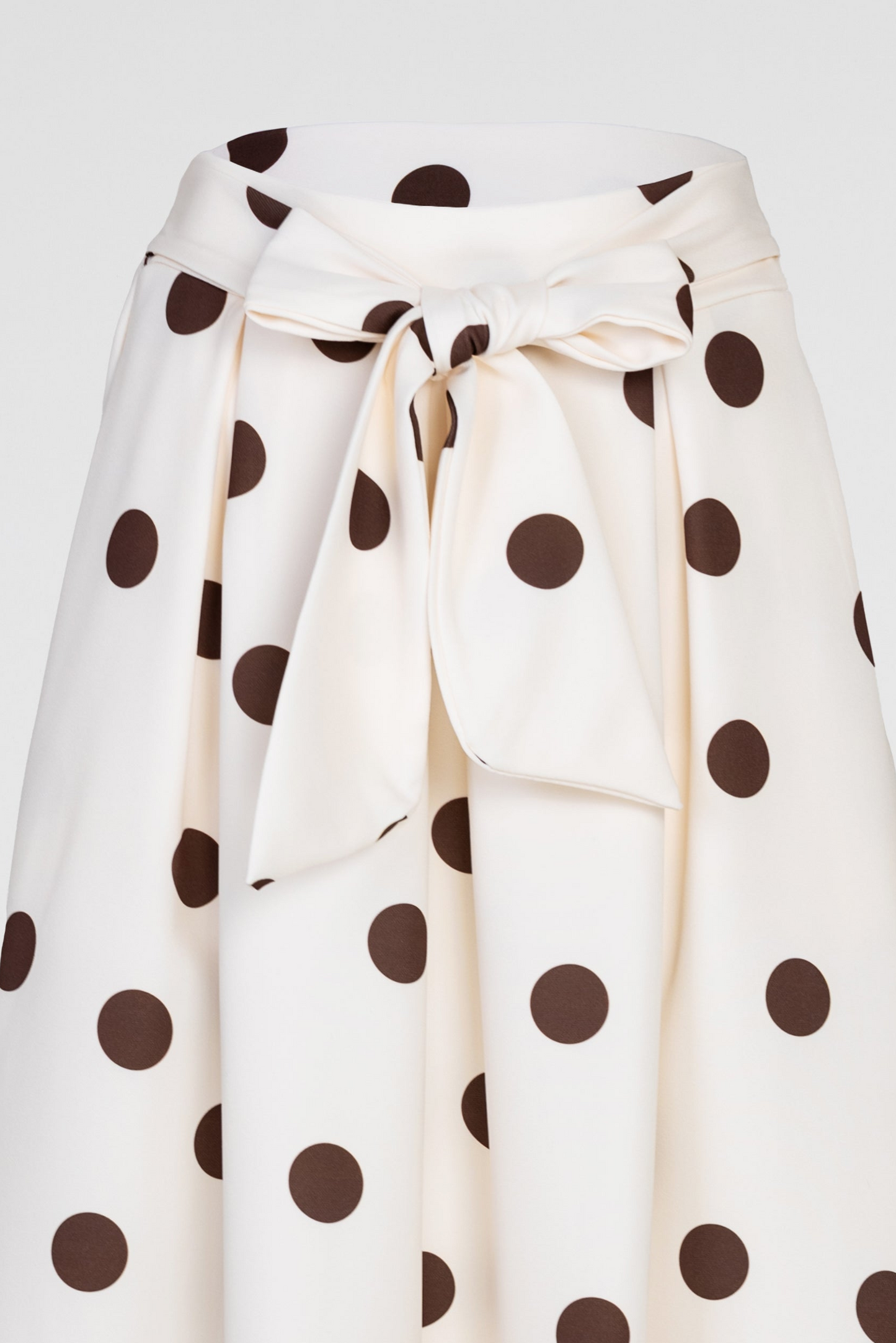 Екрю пола на кафеви точки с колан и странични джобове - Marina Dot