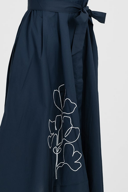 Памучна риза рокля с колан и артистична бродерия - Dark Poetry