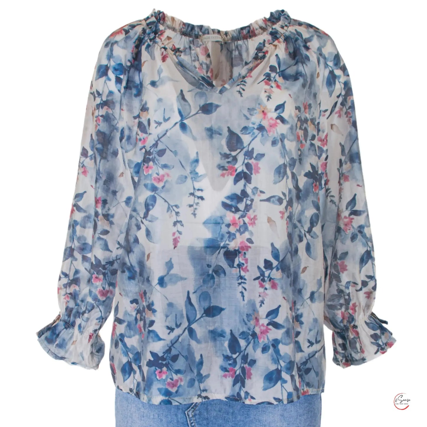 Блуза "Blue Bloom" – лекота и чар за всяка жена 🌸✨