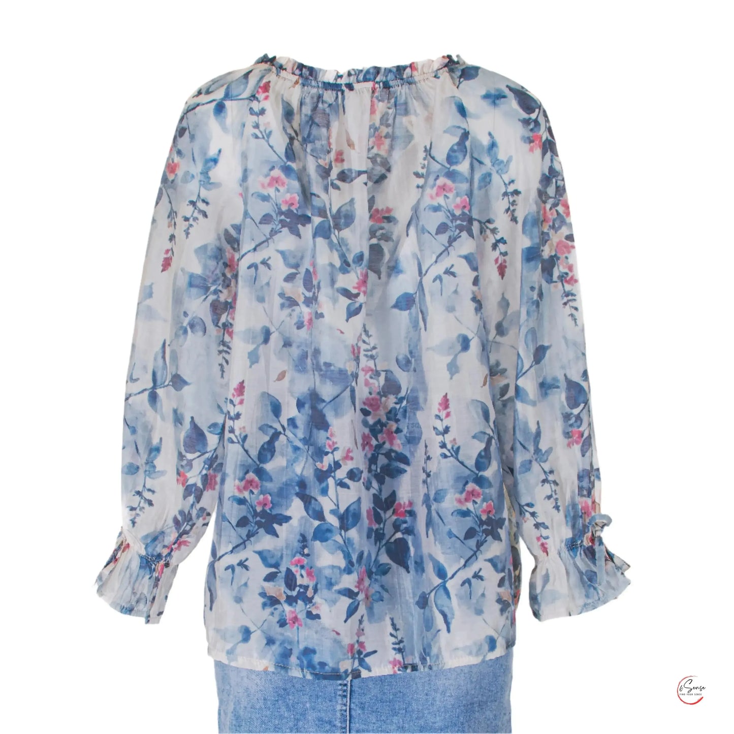 Блуза "Blue Bloom" – лекота и чар за всяка жена 🌸✨