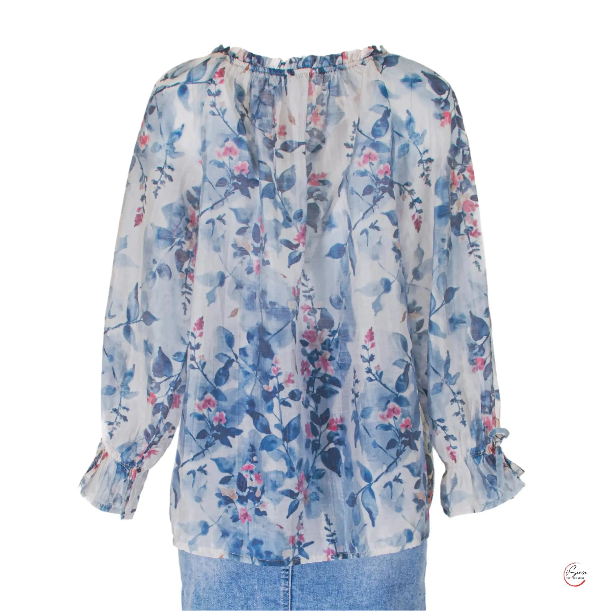 Блуза "Blue Bloom" – лекота и чар за всяка жена 🌸✨