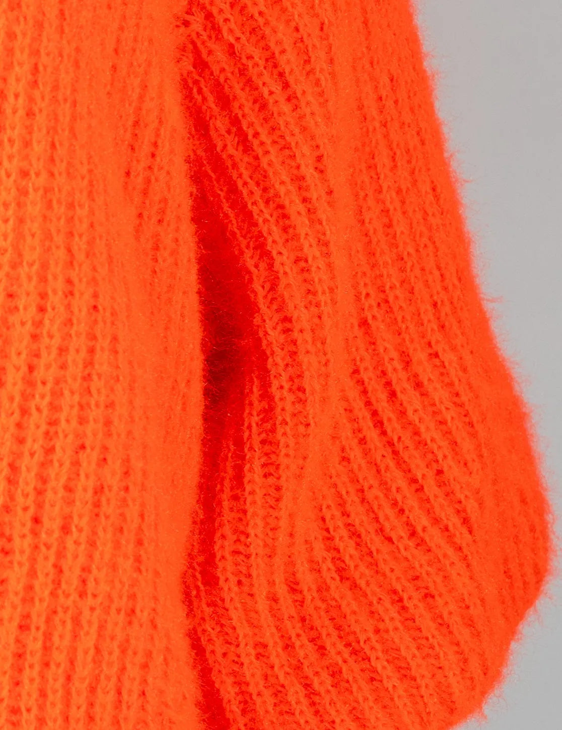 Дамска пухкава жилетка в ярко оранжево - Neon Cozy-жилетки-6Sense