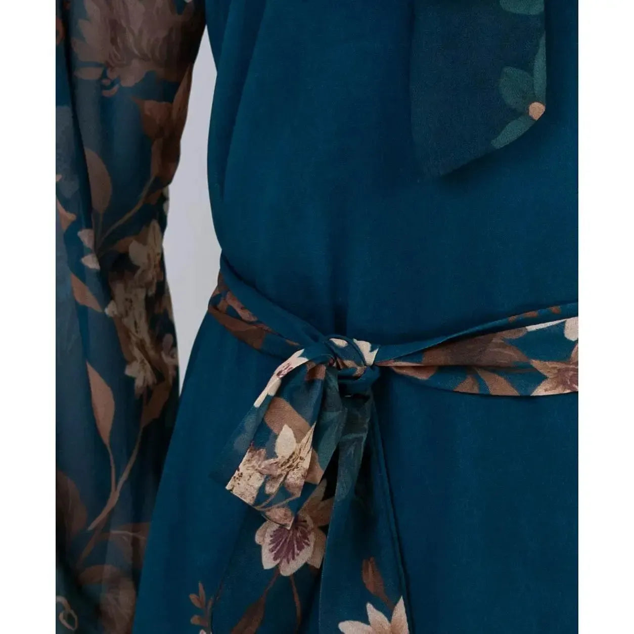 Дамска рокля в петролено зелено с подплата | колекция есен-зима 6Sense