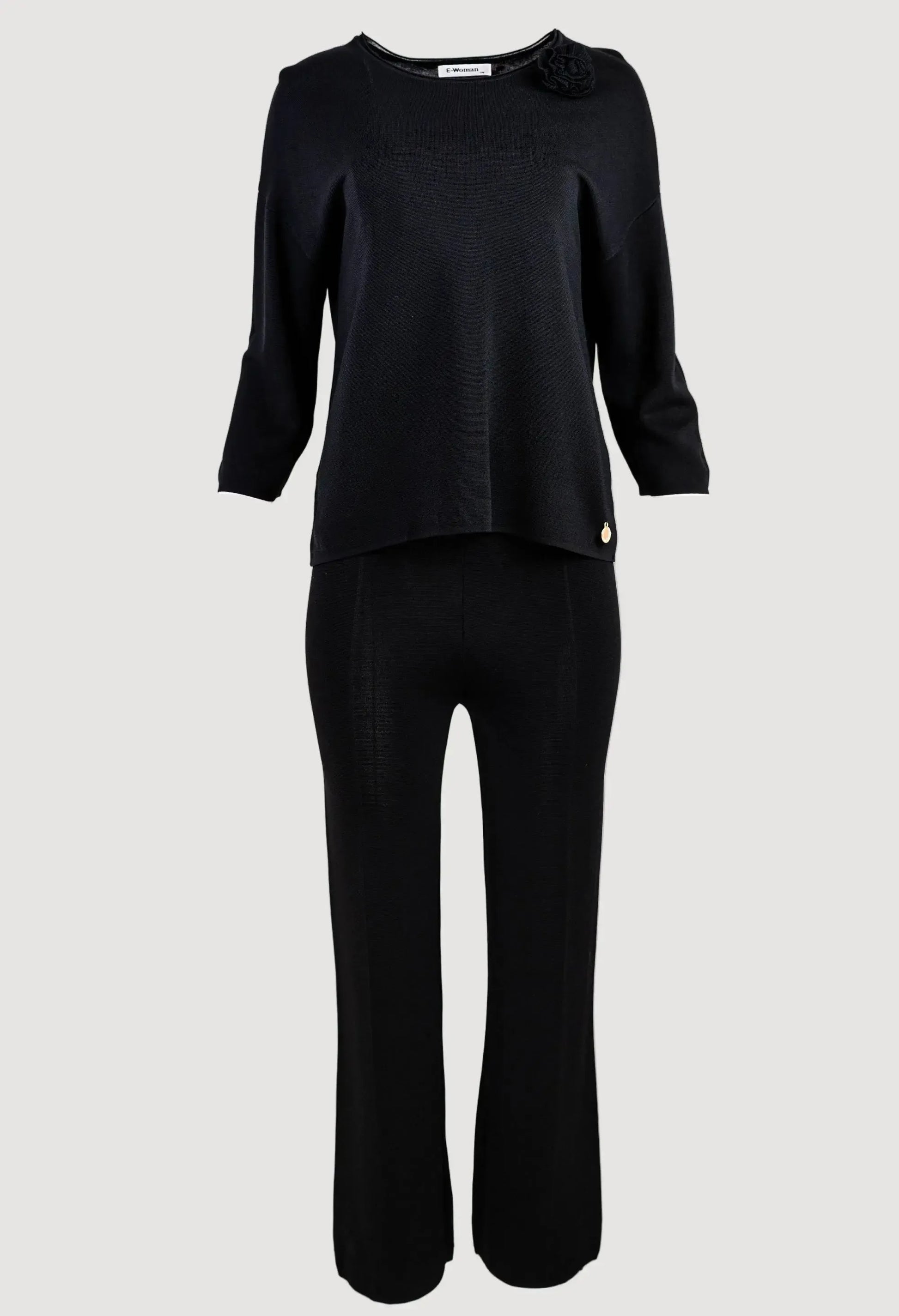 Черен комплект с 3D роза – елегантност и комфорт в едно 6Sense