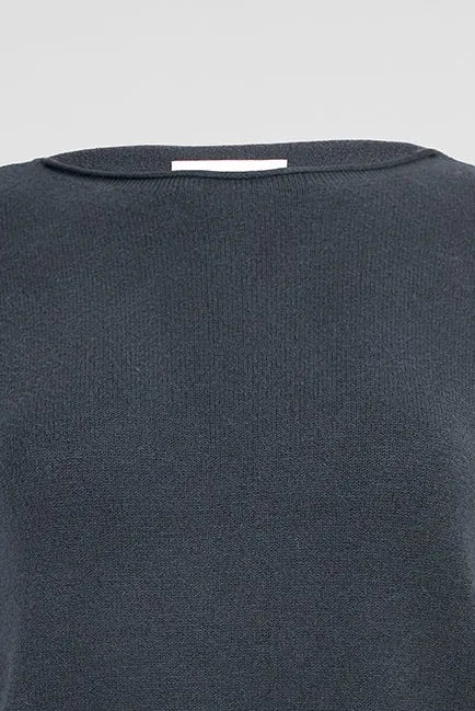 Дамски фин пуловер в черно с рипсен подгъв - Soft Line-пуловери-6Sense