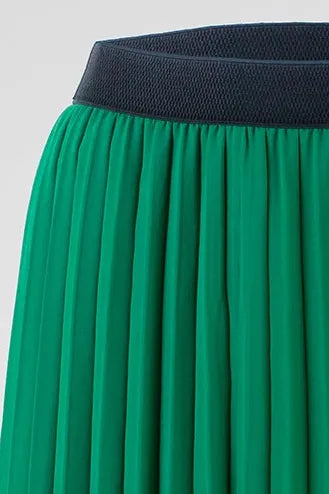 Vibrant green pleated midi skirt with a comfortable black elastic waistband.