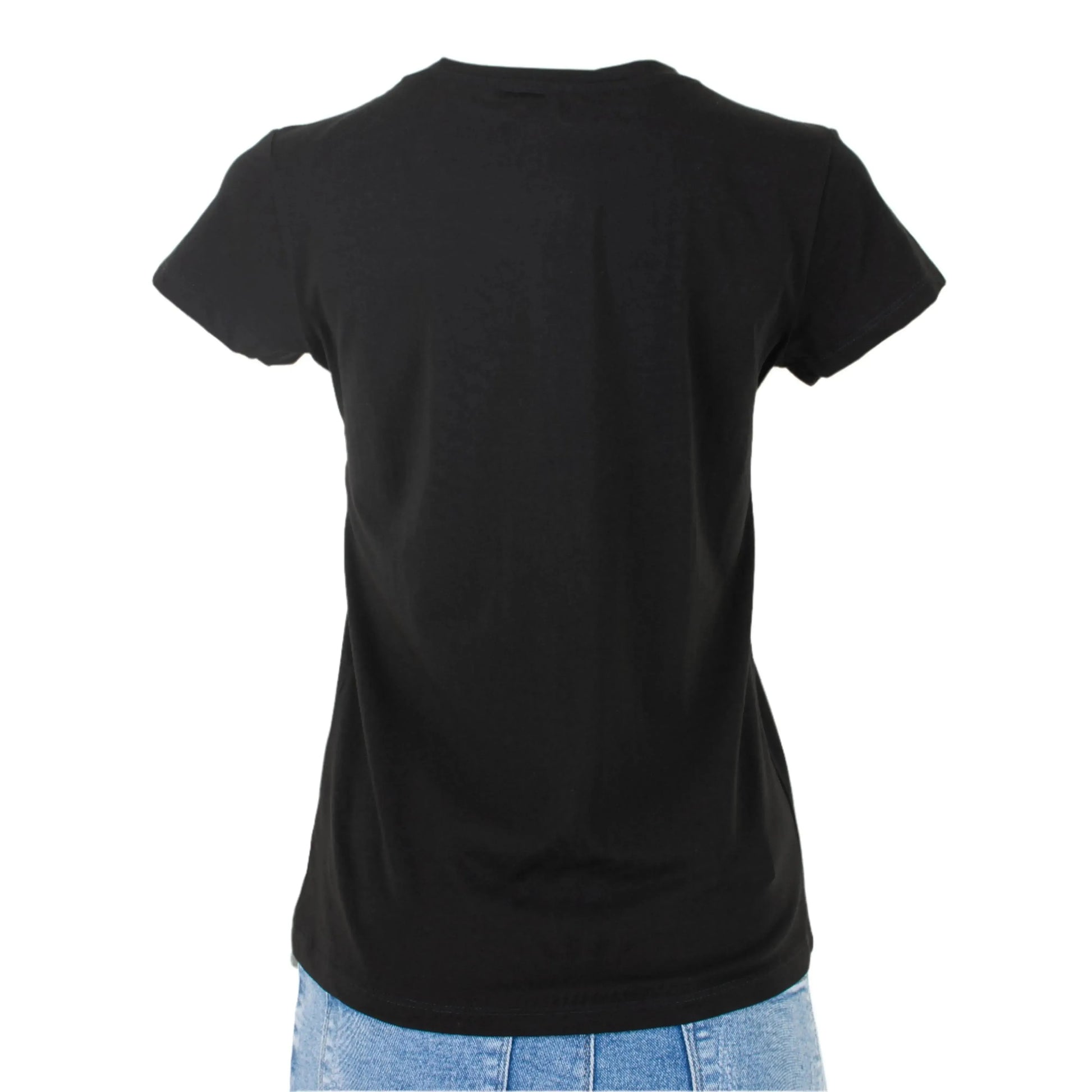 Queen Bee 🐝 – смело излъчване в черно