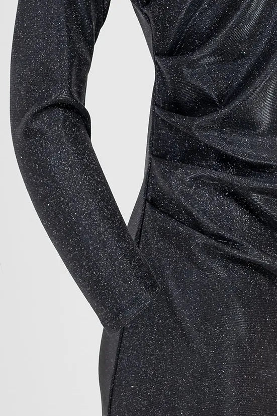 Черна коктейлна рокля с фин блясък и дълъг ръкав – Night Spark-рокли-6Sense