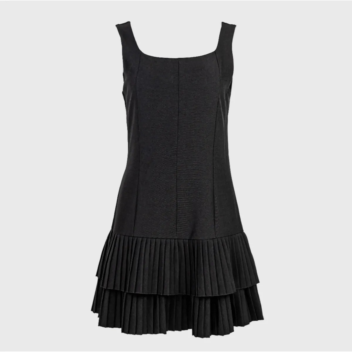 Черна къса рокля с презрамки | колекция есен-зима 6Sense