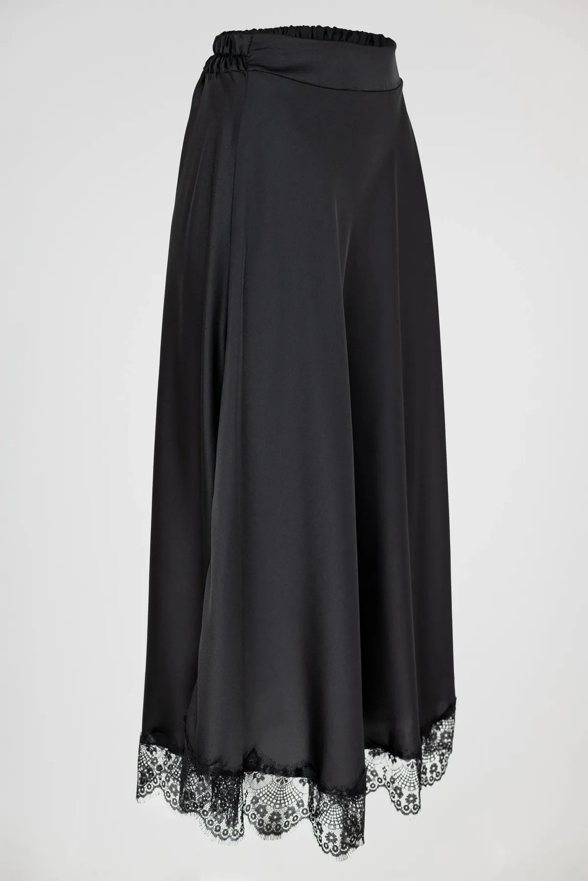 Дамска черна сатенена пола с дантела - Noir Velvet Lace-Поли-6Sense