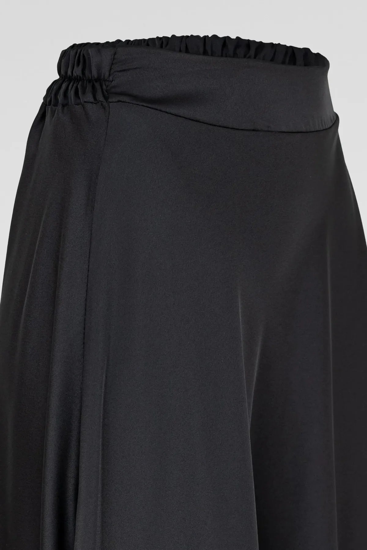 Дамска черна сатенена пола с дантела - Noir Velvet Lace-Поли-6Sense