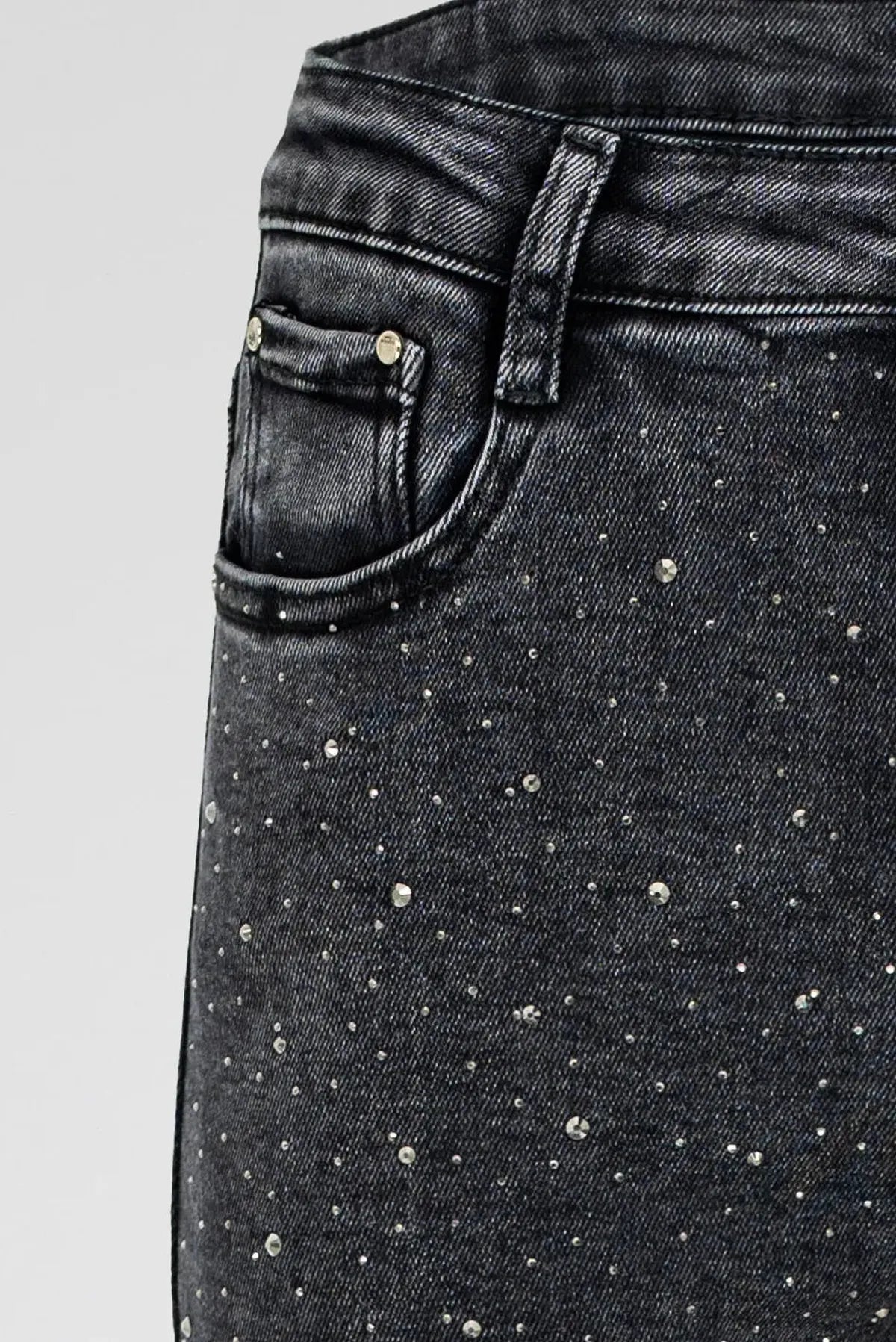 Черни дамски дънки Plus Size с камъни и втален силует – Spark Denim-дънки-6Sense
