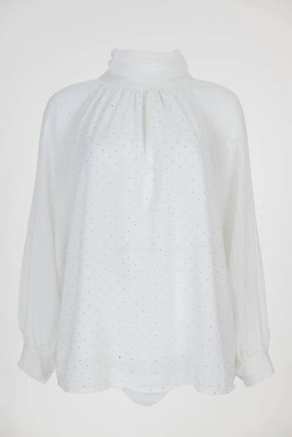 Дамска бяла блуза с висока яка и фини акценти - Lumière-блузи-6Sense