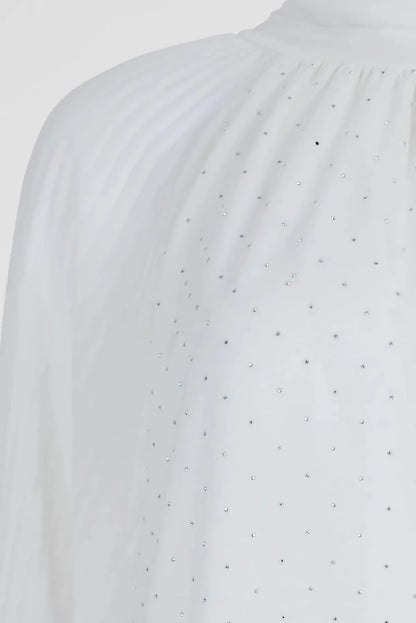 Дамска бяла блуза с висока яка и фини акценти - Lumière-блузи-6Sense