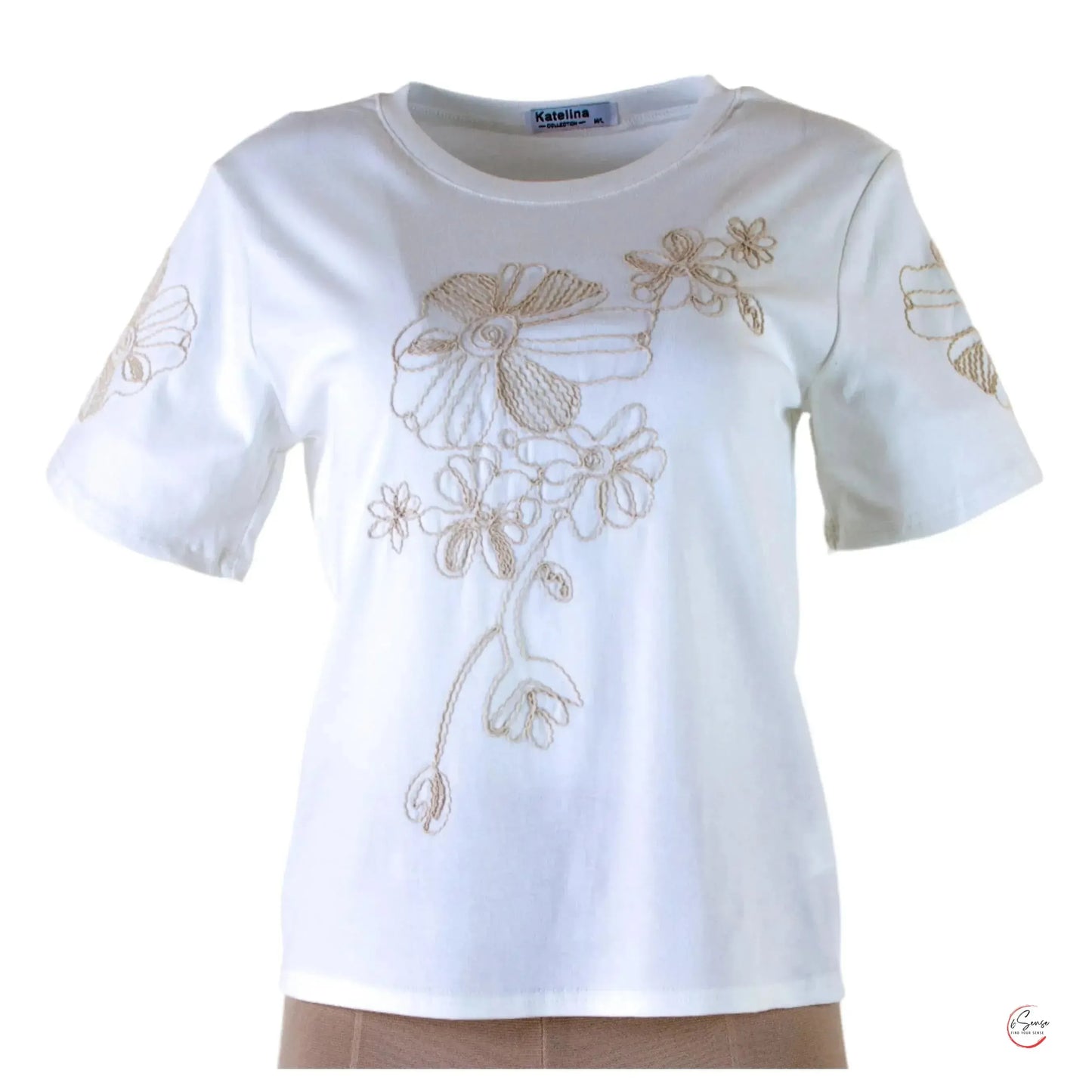 Бяла памучна блуза с бежова флорална бродерия – елегантен акцент за твоя стил