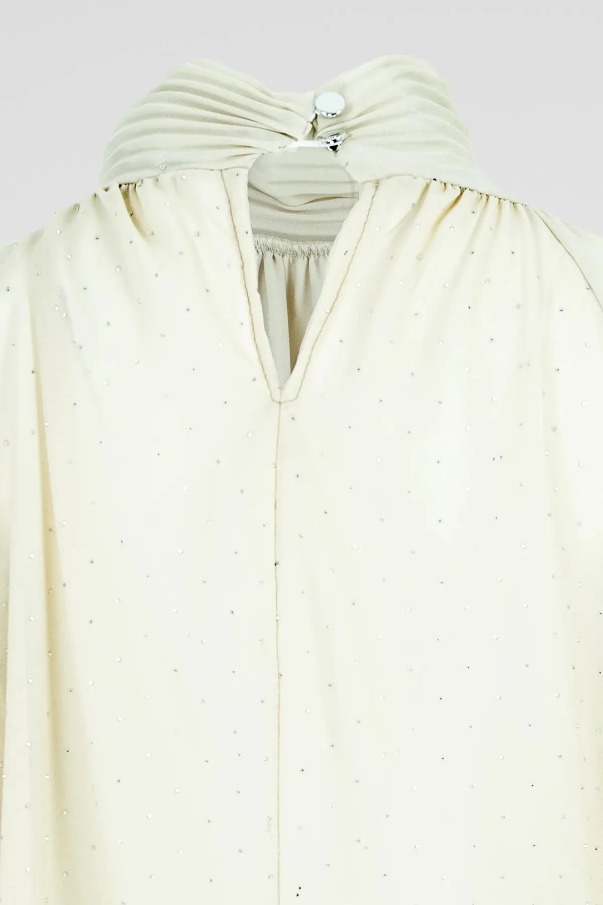 Дамска блуза с висока яка и плисирани ръкави - Ivory Whisper