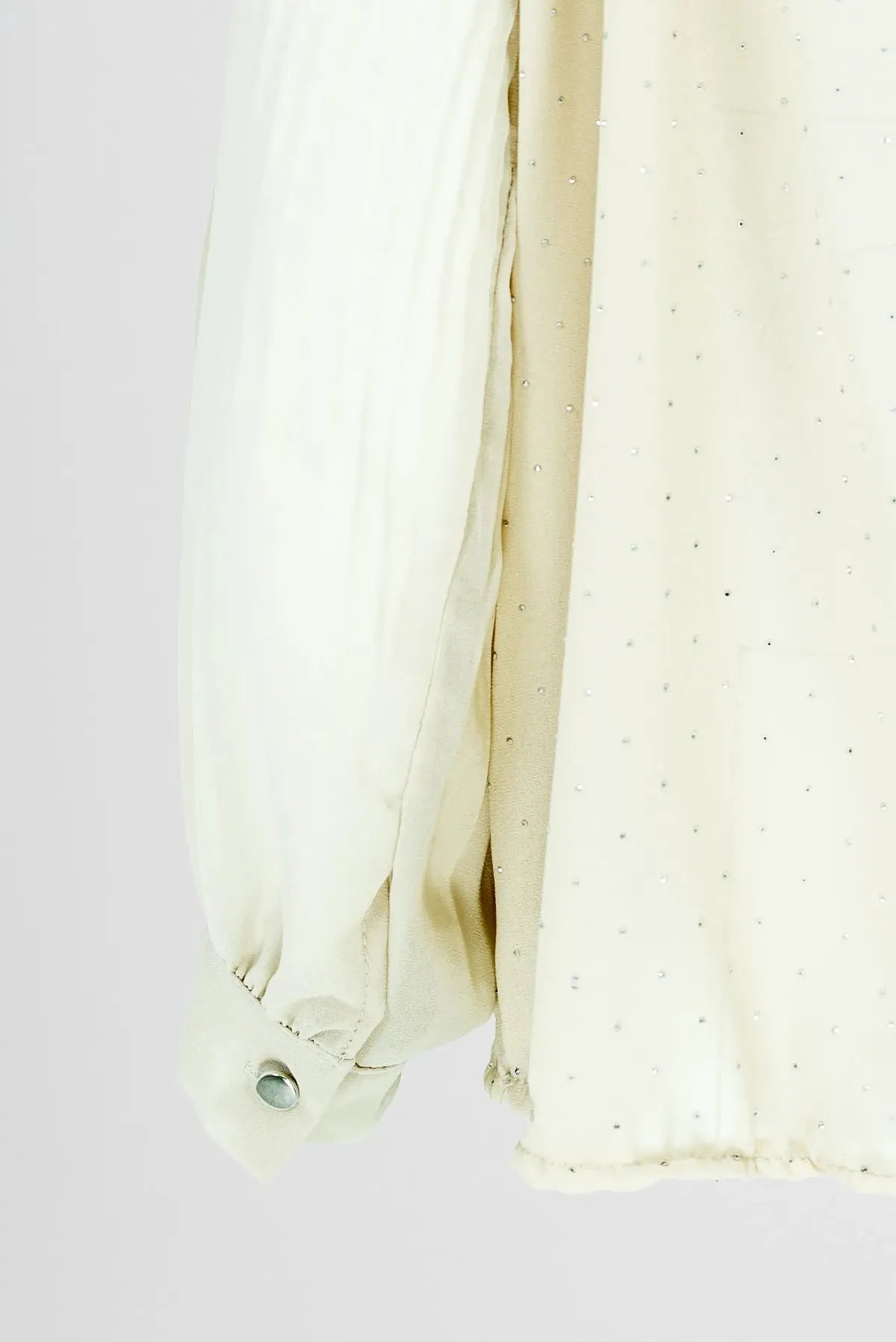 Дамска блуза с висока яка и плисирани ръкави - Ivory Whisper