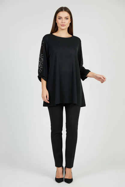 Дамска черна блуза с дантелени ръкави и фин блясък – Black Lace Glow-блузи-6Sense