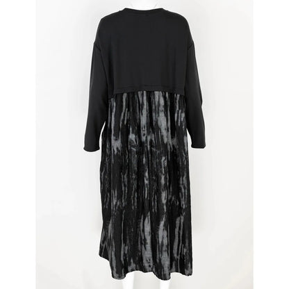 Дамска черна рокля с 3D апликация | колекция есен-зима 6Sense