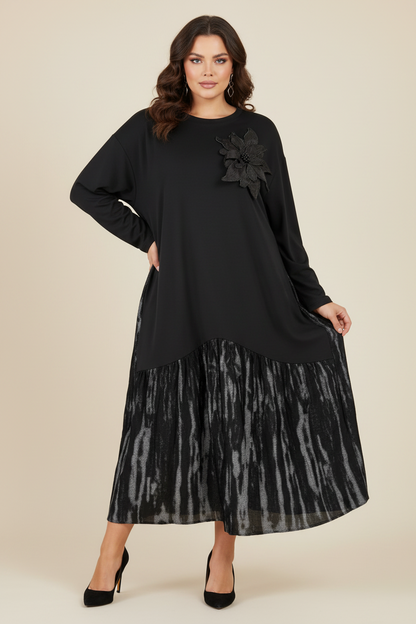Черна рокля с 3D цвете Plus Size - Black Rose