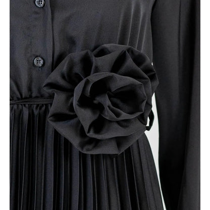 Дамска черна сатенена рокля с плисирана пола | колекция есен-зима 6Sense