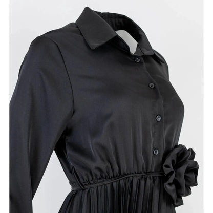 Дамска черна сатенена рокля с плисирана пола | колекция есен-зима 6Sense